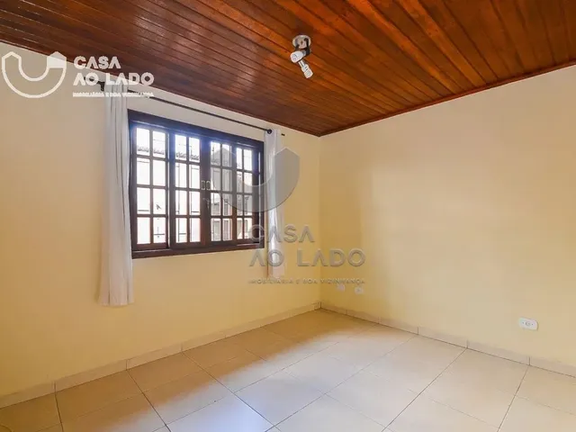 Casa 3 quartos e 1 banheiro, para alugar, no bairro Abranches em Curitiba
