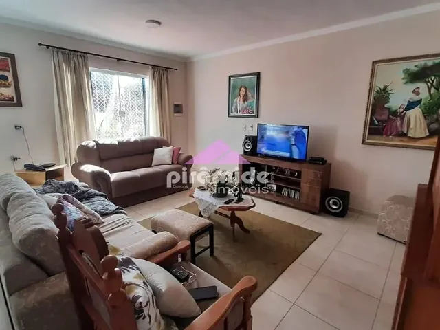 Casa com 150m² 3 quartos e 3 banheiros, à venda, no bairro Jardim Santa Júlia em São José Dos Campos