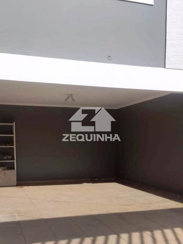 Casa à venda com 4 quartos, 180m² - Foto 4