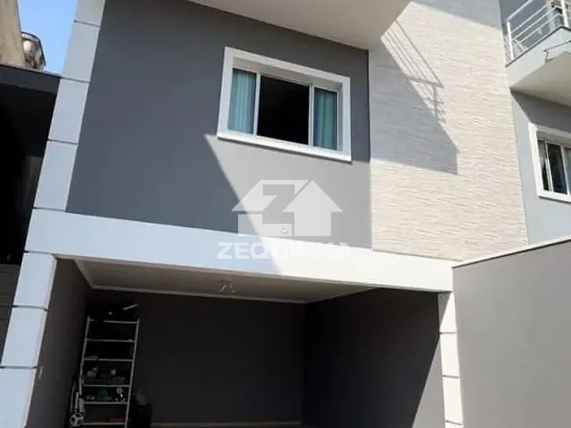 Casa com 136m² 4 quartos e 4 banheiros, à venda, no bairro Jd Dabril em Osasco