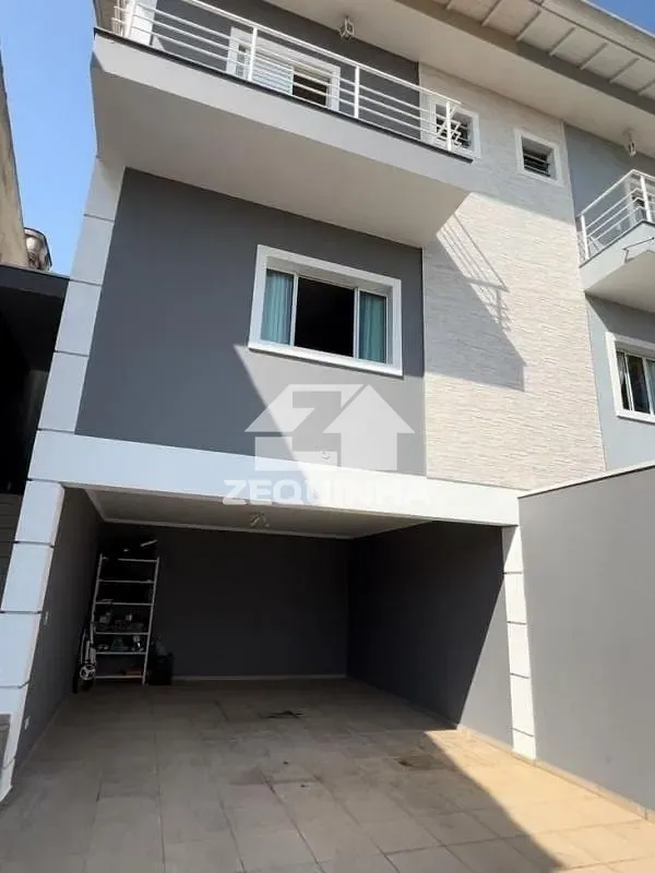 Casa, 4 quartos, 180 m² - Foto 1