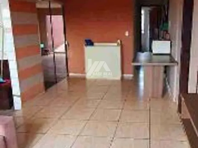 Casa com 275m² 3 quartos e 1 banheiro, à venda, no bairro Jardim Carvalho em Ponta Grossa