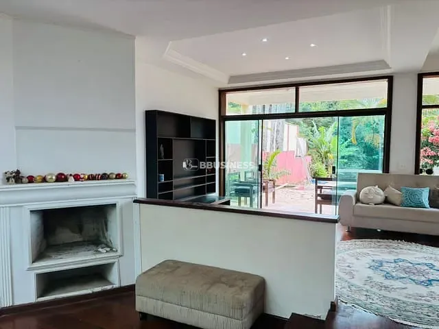 Casa 5 quartos e 4 banheiros, à venda, no bairro Loteamento Caminhos de São Conrado (Sousas) em Campinas
