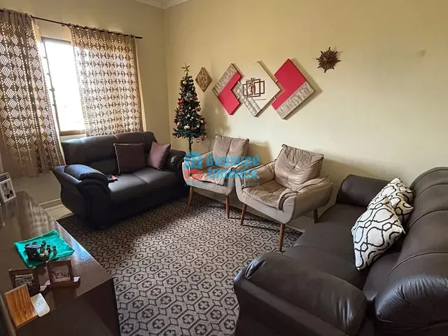 Casa 3 quartos e 2 banheiros, à venda, no bairro Nova Floresta em Guaxupé