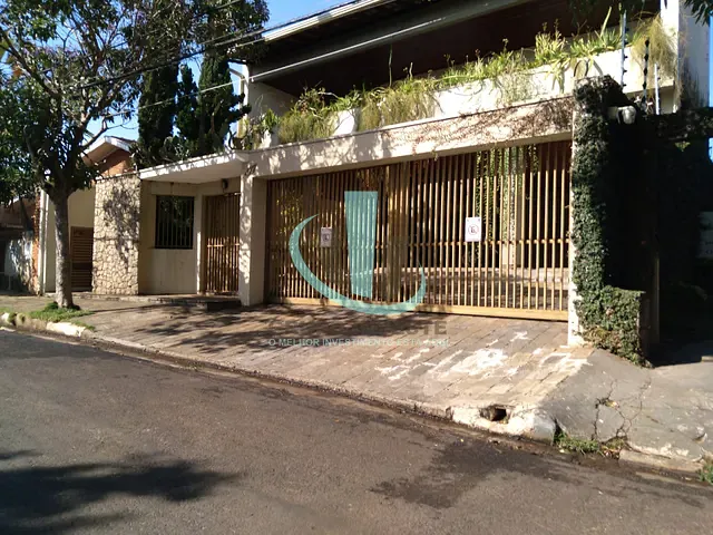 Casa com 528m² 3 quartos e 4 banheiros, à venda, no bairro Vila José Bonifácio em Araraquara