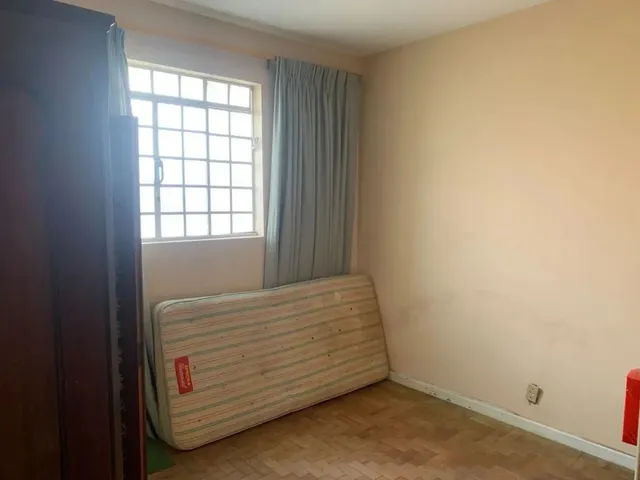 Casa 3 quartos e 2 banheiros, à venda, no bairro Alto da Glória em Curitiba
