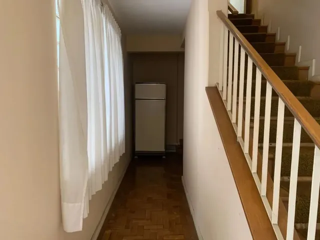 Casa 3 quartos e 2 banheiros, à venda, no bairro Alto da Glória em Curitiba