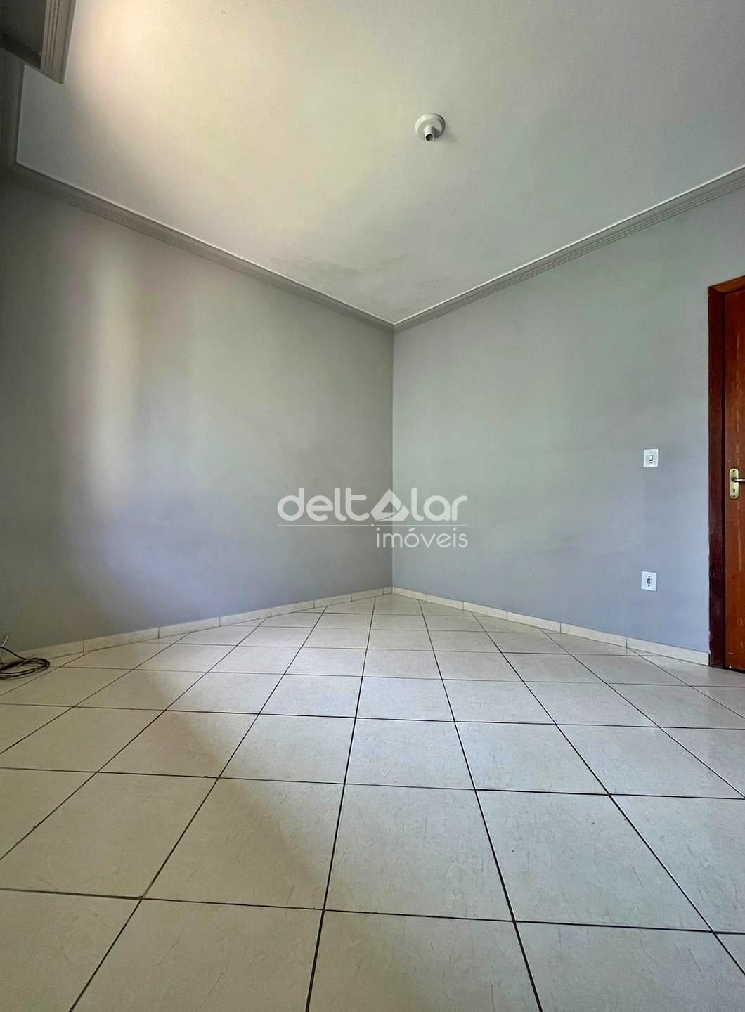 Casa à venda com 2 quartos, 70m² - Foto 4