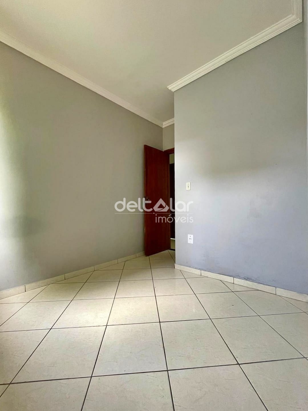 Casa à venda com 2 quartos, 70m² - Foto 5