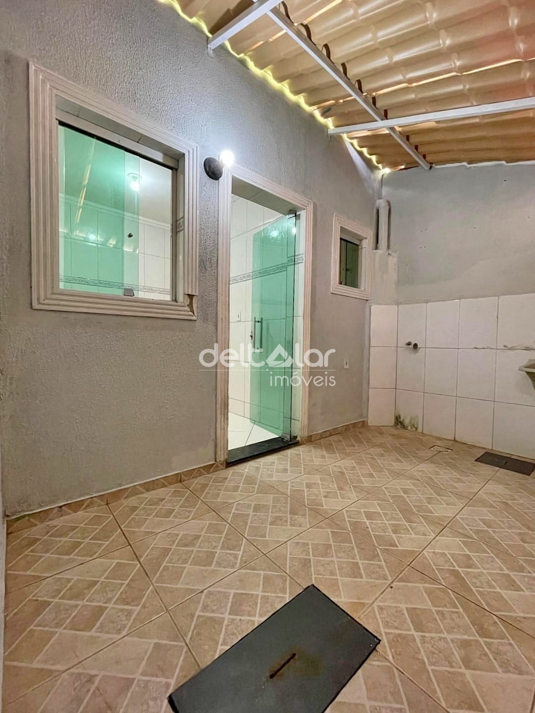 Casa à venda com 2 quartos, 70m² - Foto 10