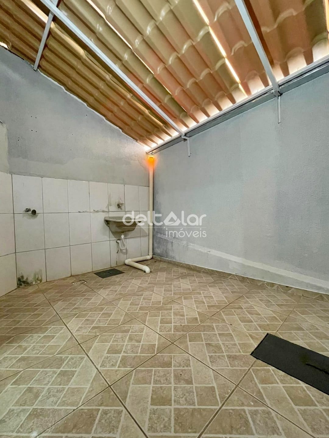 Casa à venda com 2 quartos, 70m² - Foto 11