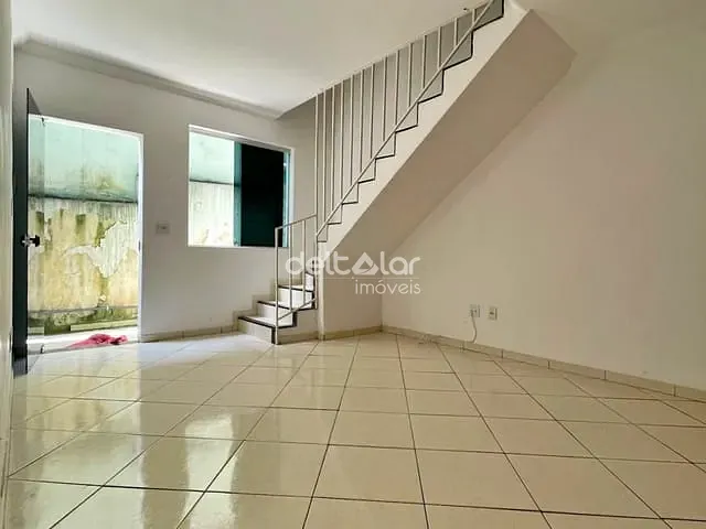 Casa com 70m² 2 quartos e 2 banheiros, à venda, no bairro Céu Azul em Belo Horizonte