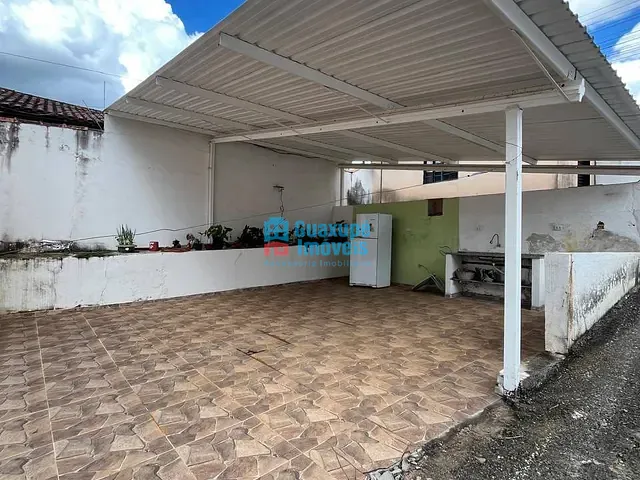 Casa com 300m² 2 quartos e 2 banheiros, à venda, no bairro Residencial Colina em Guaxupé