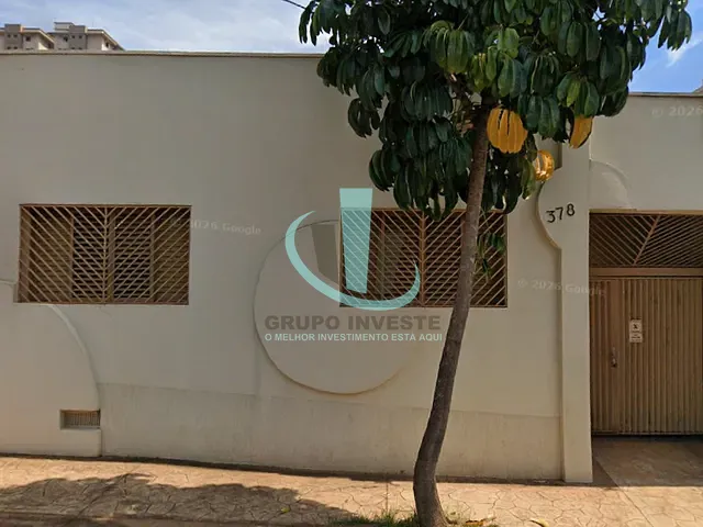 Casa com 300m² 4 quartos e 3 banheiros, à venda, no bairro Centro em Araraquara