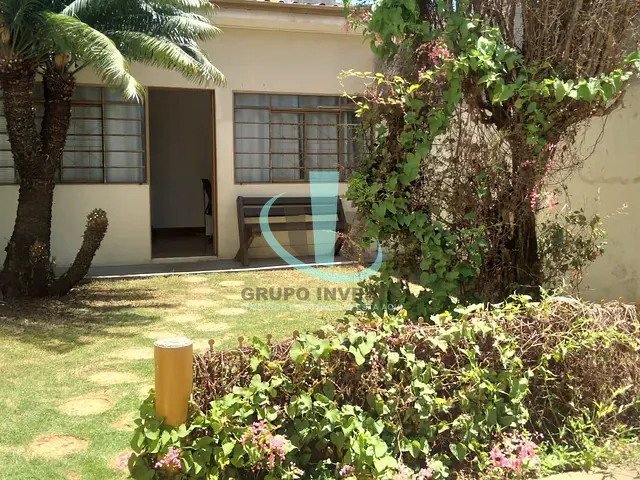 Casa com 300m² 4 quartos e 3 banheiros, à venda, no bairro Centro em Araraquara