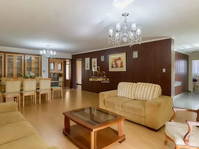Casa 4 quartos e 5 banheiros, à venda, no bairro Novo Mundo em Curitiba