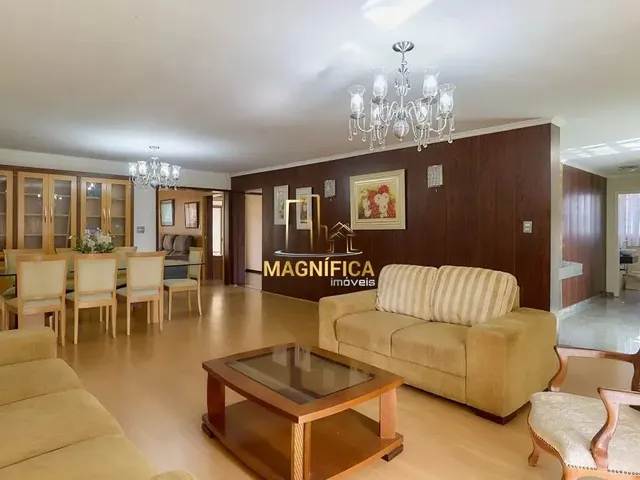 Casa 4 quartos e 5 banheiros, à venda, no bairro Novo Mundo em Curitiba