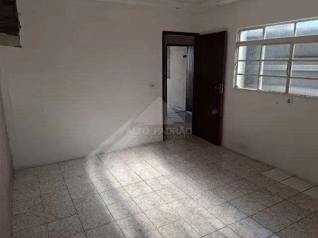 Casa com 260m² 3 quartos e 2 banheiros, à venda, no bairro Vila Independência em Mauá