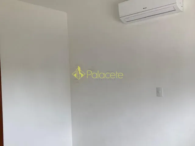 Casa com 300m² 4 quartos e 5 banheiros, à venda, no bairro Piracangaguá em Taubaté
