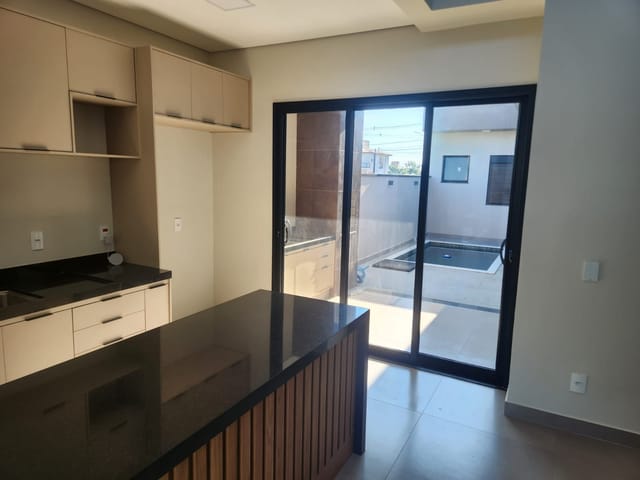Casa 3 quartos e 4 banheiros, à venda, no bairro São Bento em Paulínia