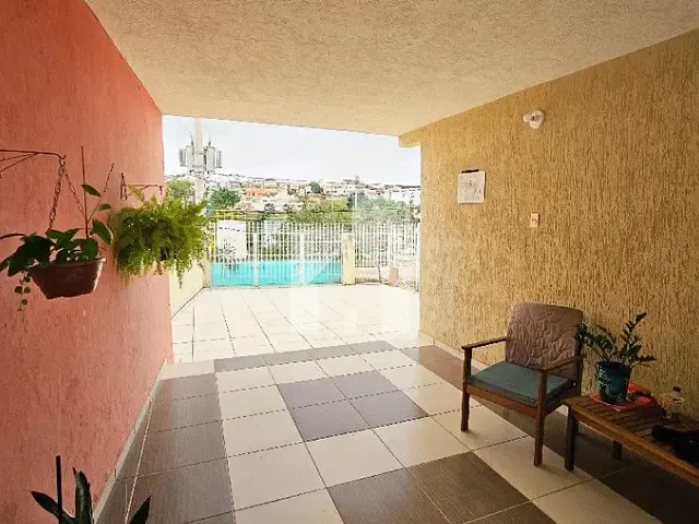 Casa com 200m² 3 quartos e 2 banheiros, à venda, no bairro Jardim Pacaembu em Jundiaí