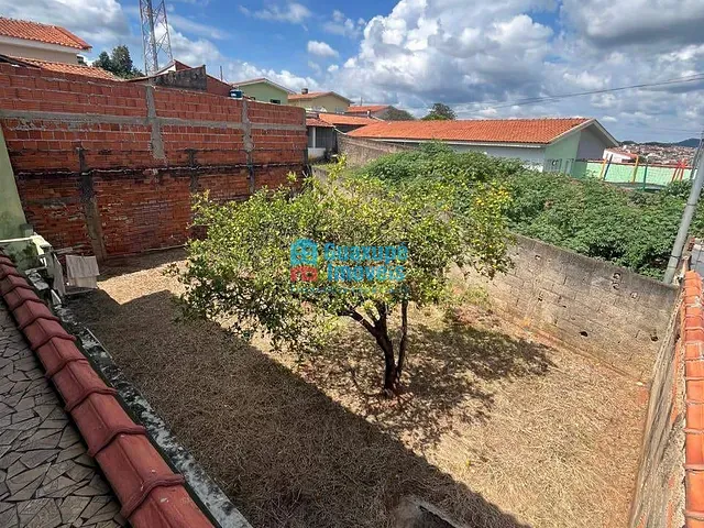 Casa com 275m² 2 quartos e 2 banheiros, à venda, no bairro Vila Magalhães em Guaxupé