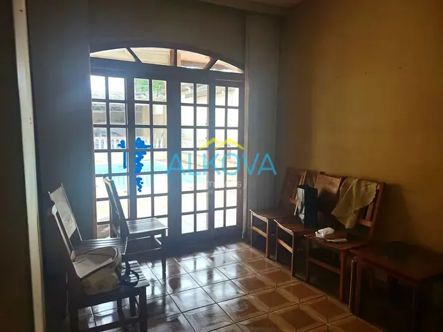 Casa com 500m² 6 quartos e 3 banheiros, à venda, no bairro Bosque dos Eucaliptos em São José dos Campos