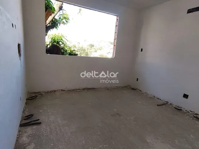 Casa com 121m² 3 quartos e 2 banheiros, à venda, no bairro Santa Amélia em Belo Horizonte