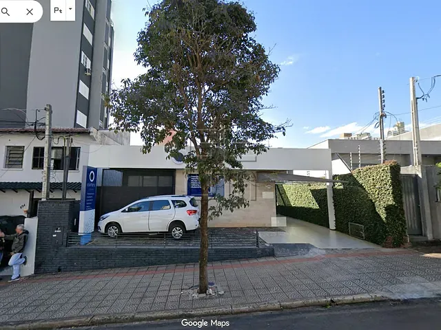 Casa à venda, no bairro Centro em Londrina