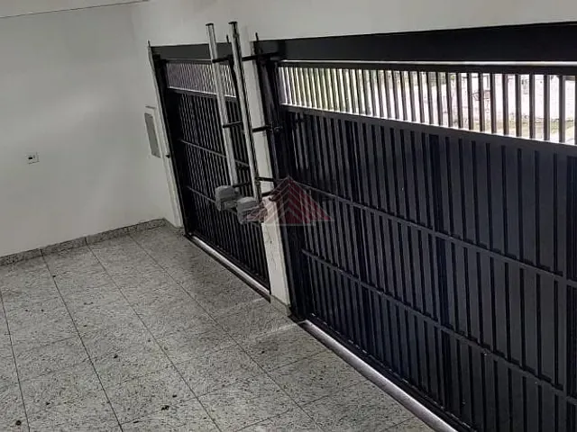 Casa com 300m² 3 quartos e 2 banheiros, para alugar, no bairro Matriz em Mauá