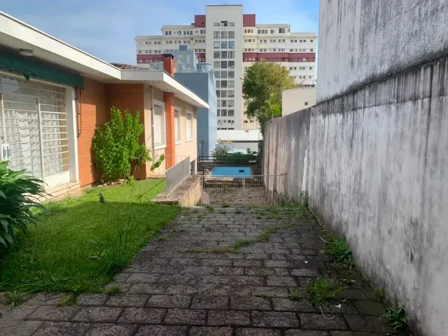 Casa 3 quartos e 2 banheiros, para alugar, no bairro Alto da Glória em Curitiba