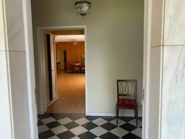 Casa 3 quartos e 2 banheiros, para alugar, no bairro Alto da Glória em Curitiba