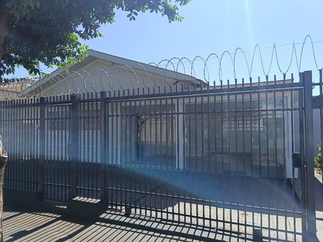 Casa para alugar, no bairro Centro em Birigüi