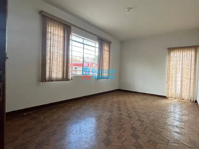 Casa com 250m² 2 quartos e 1 banheiro, para alugar, no bairro Centro em Guaxupé