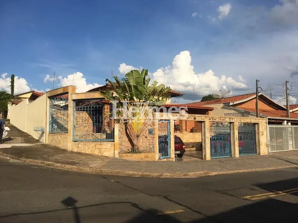 Casa, 3 quartos, 206 m² - Foto 1