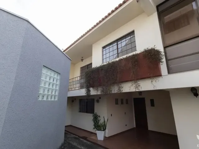 Casa com 164m² 3 quartos e 4 banheiros, à venda, no bairro Santa Felicidade em Curitiba