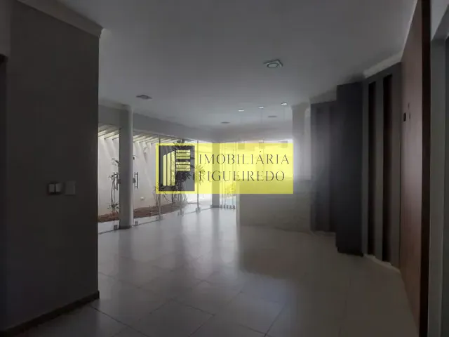 Casa com 400m² 3 quartos e 5 banheiros, para alugar, no bairro Residencial Gaivota I em São José do Rio Preto