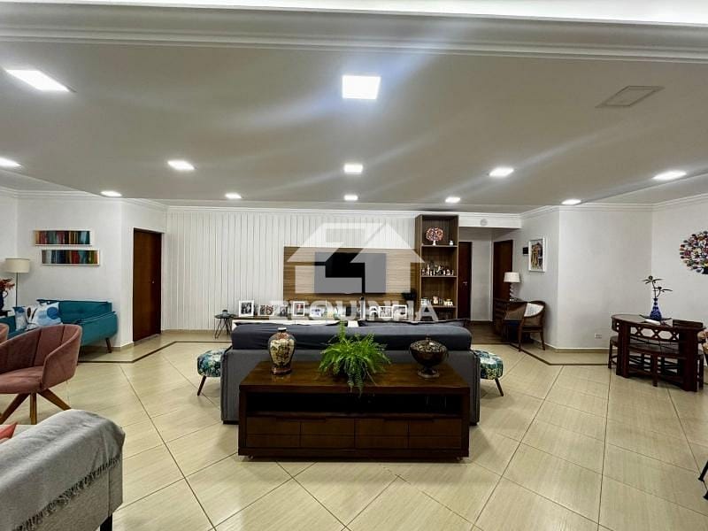 Casa à venda com 4 quartos, 369m² - Foto 3