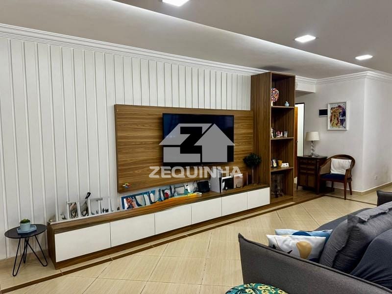 Casa à venda com 4 quartos, 369m² - Foto 5