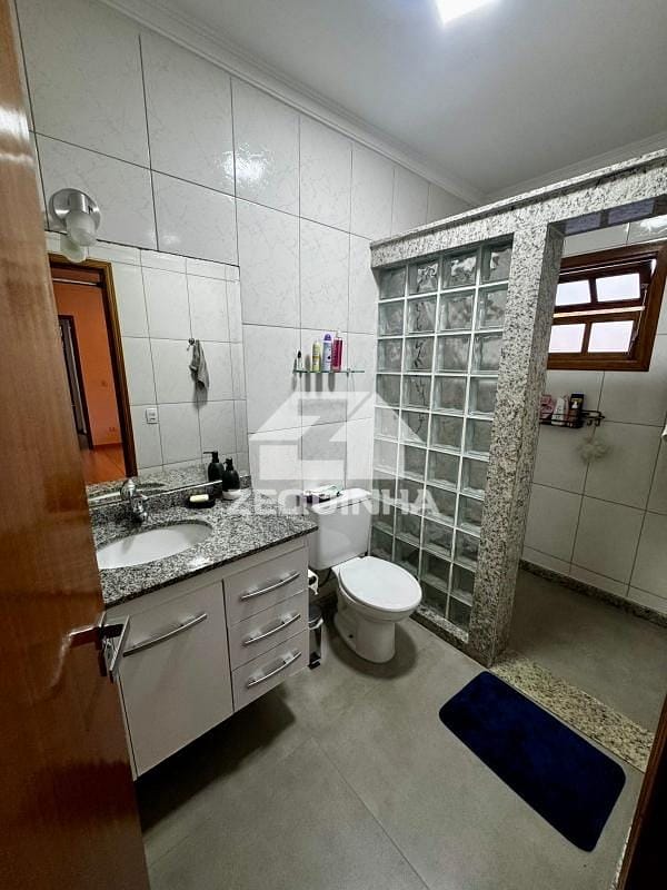 Casa à venda com 4 quartos, 369m² - Foto 13