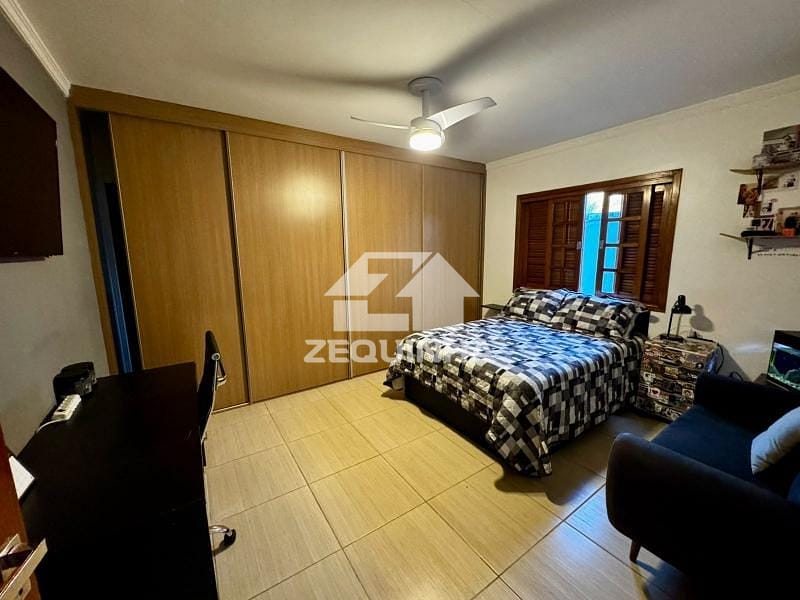 Casa à venda com 4 quartos, 369m² - Foto 16
