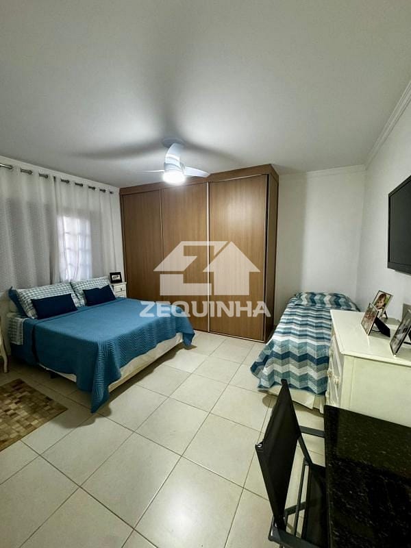 Casa à venda com 4 quartos, 369m² - Foto 17