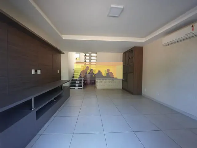 Casa com 300m² 3 quartos e 4 banheiros, à venda, no bairro Fazenda Santa Cândida em Campinas