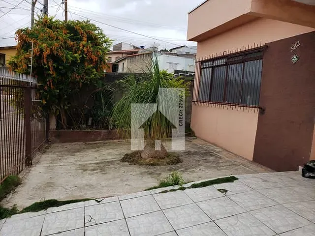 Casa com 300m² 2 quartos e 1 banheiro, à venda, no bairro Jardim Pacaembu em Jundiaí