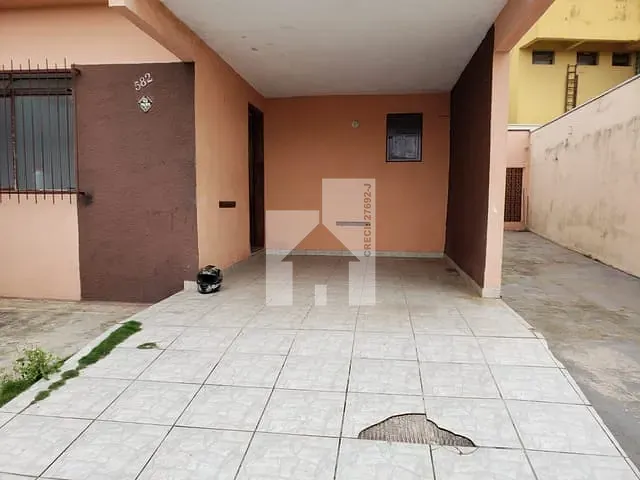 Casa com 300m² 2 quartos e 1 banheiro, à venda, no bairro Jardim Pacaembu em Jundiaí
