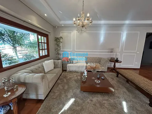 Casa com 920m² 3 quartos e 2 banheiros, à venda, no bairro Jardim Nova Guaxupé em Guaxupé