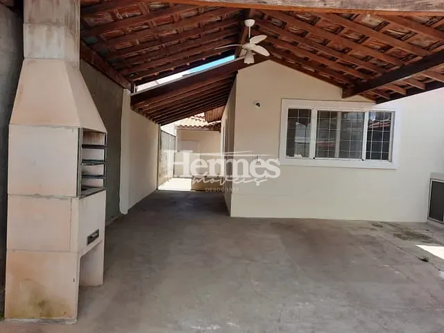 Casa com 200m² 3 quartos e 1 banheiro, à venda, no bairro Vila Monte Alegre em Paulínia