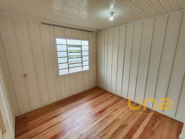 Casa 2 quartos e 1 banheiro, para alugar, no bairro FANNY em Curitiba