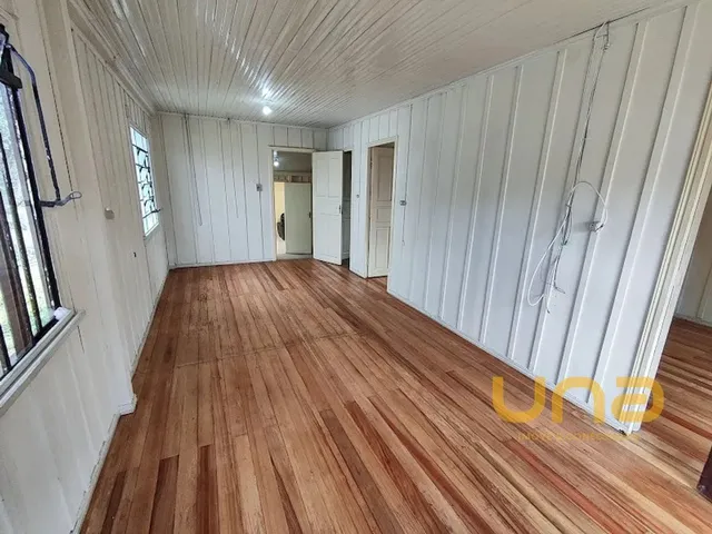 Casa 2 quartos e 1 banheiro, para alugar, no bairro FANNY em Curitiba