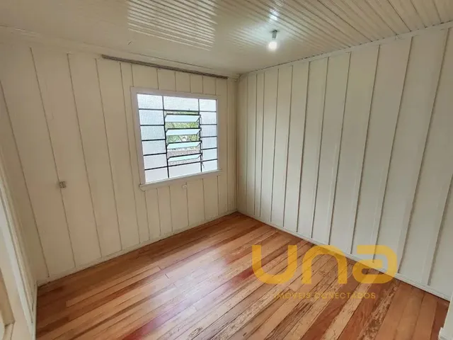 Casa 2 quartos e 1 banheiro, para alugar, no bairro FANNY em Curitiba